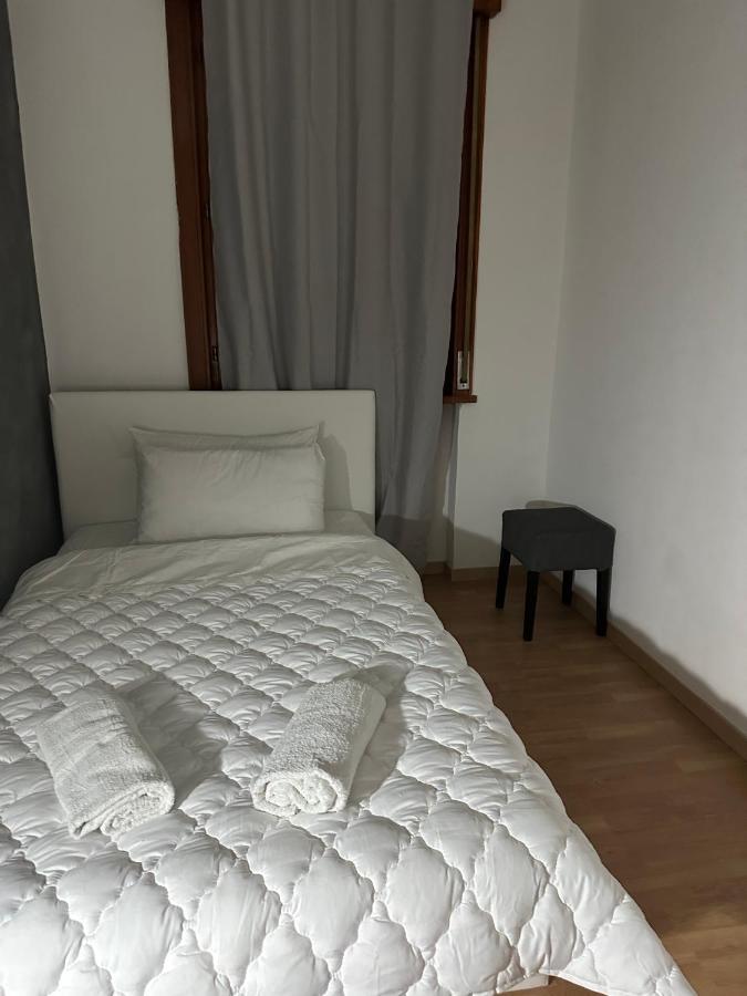 Leone D'Oro 2 - Milano Street Hotel Mestre Buitenkant foto