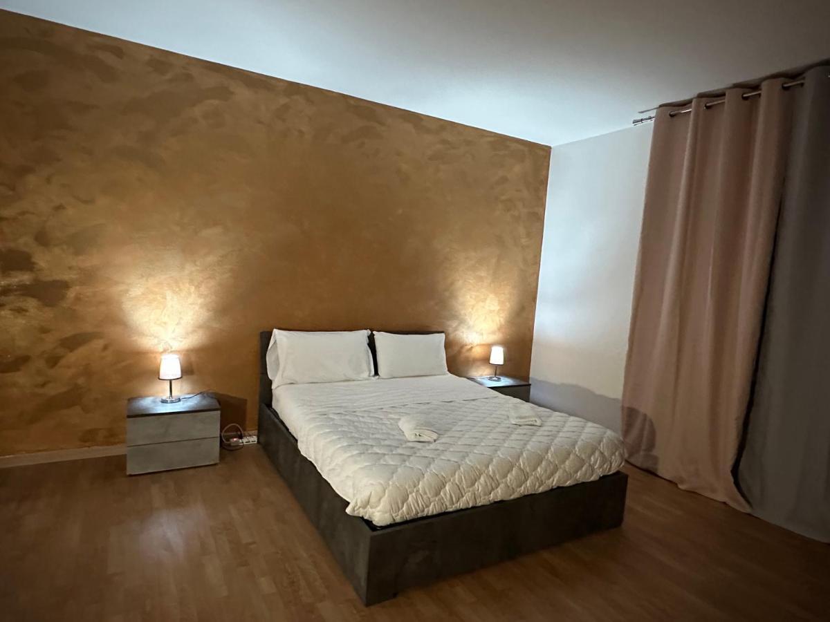 Leone D'Oro 2 - Milano Street Hotel Mestre Buitenkant foto