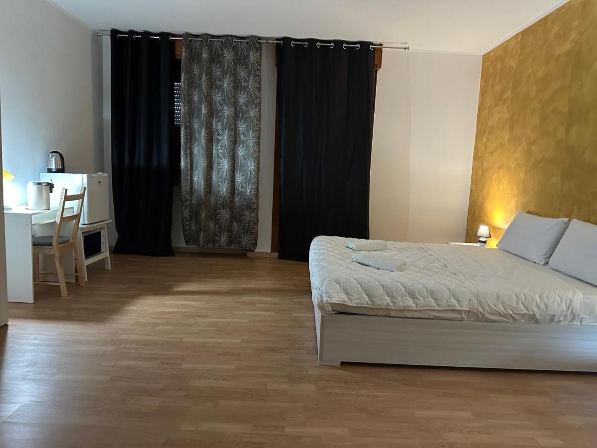 Leone D'Oro 2 - Milano Street Hotel Mestre Buitenkant foto