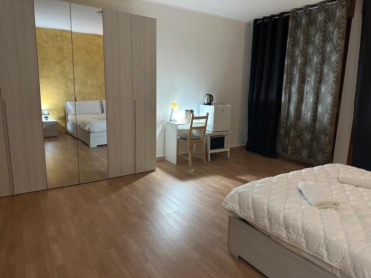 Leone D'Oro 2 - Milano Street Hotel Mestre Buitenkant foto