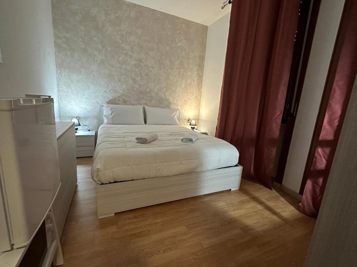 Leone D'Oro 2 - Milano Street Hotel Mestre Buitenkant foto
