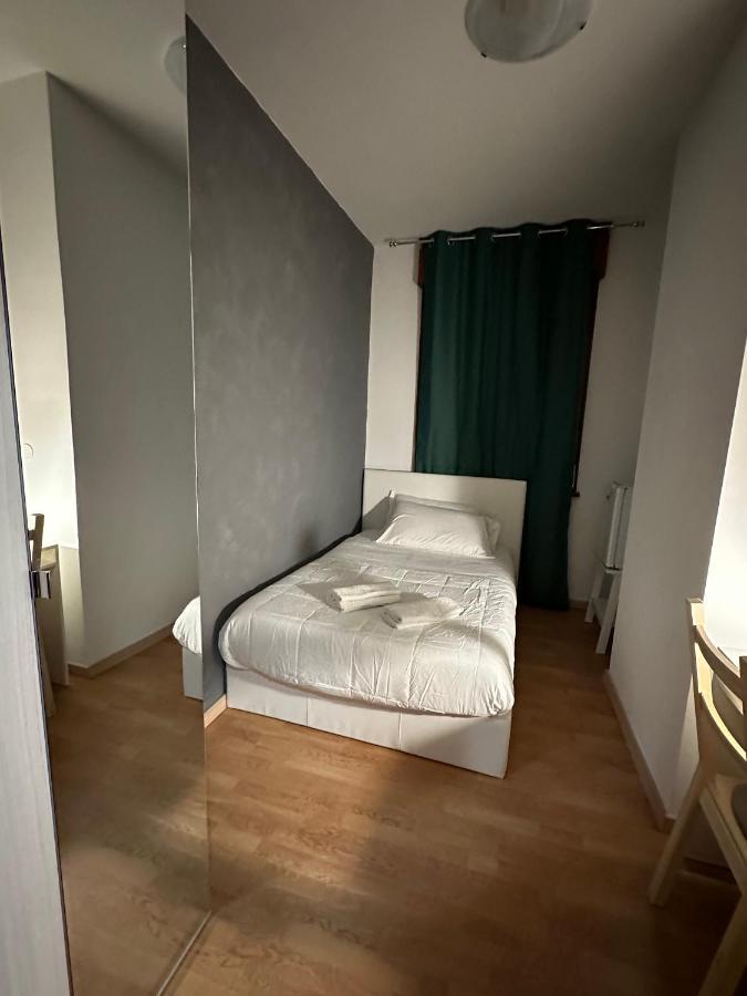 Leone D'Oro 2 - Milano Street Hotel Mestre Buitenkant foto