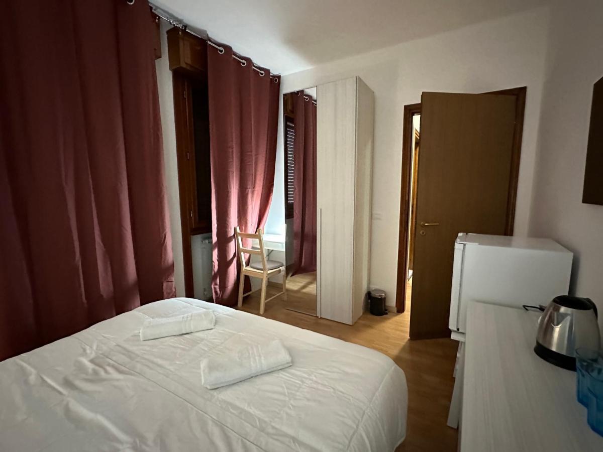 Leone D'Oro 2 - Milano Street Hotel Mestre Buitenkant foto